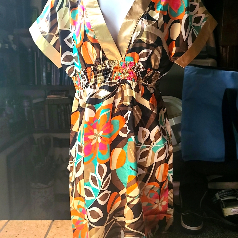 !!!HOST PICK!!! Viewon floral satin Kimono top sz S